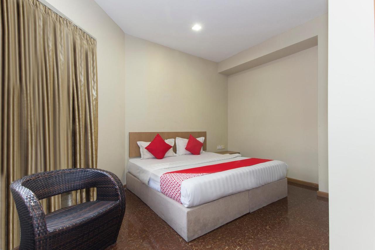 Oyo 422 Hotel Reno 쿠알라룸푸르 외부 사진