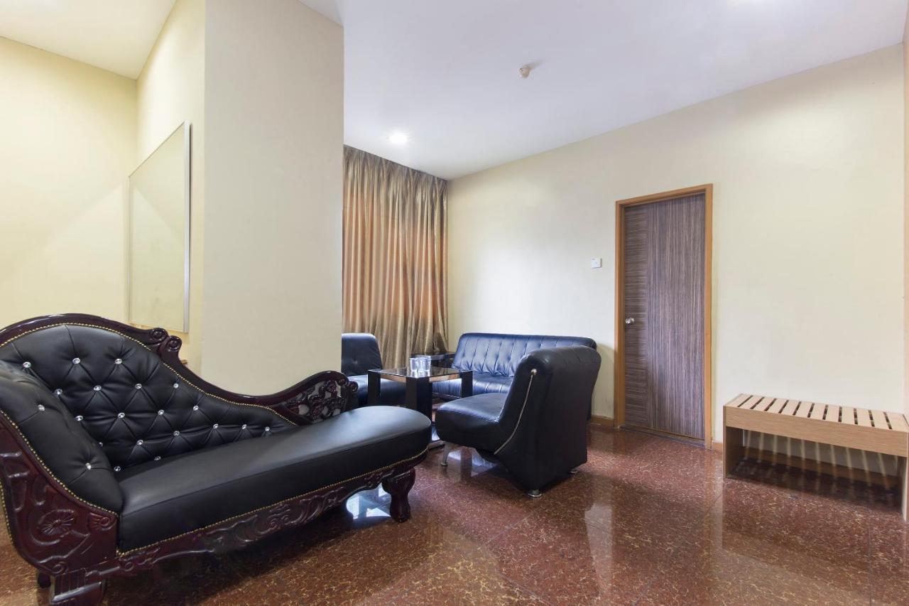 Oyo 422 Hotel Reno 쿠알라룸푸르 외부 사진