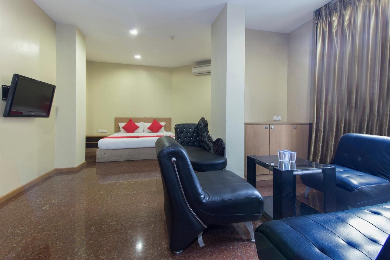Oyo 422 Hotel Reno 쿠알라룸푸르 외부 사진