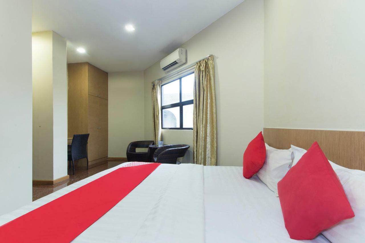 Oyo 422 Hotel Reno 쿠알라룸푸르 외부 사진